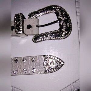 Cream Sparkling Rhinestone Leather Western Belt w/Silver Hardware
